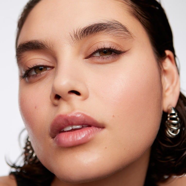 🔥Kaufen Sie eins, bekommen Sie eins gratis🌟 【24H Lock】1440 Minuten schmutzabweisender Eyeliner | Präzise Definition, hält den ganzen Tag, schmutzabweisendes Make-up-Duo