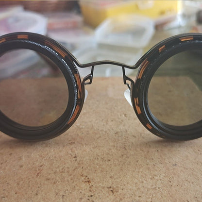 👓 frei einstellbare Crowley-Linse